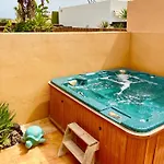 Villa Villa- Sleep6- Private Pool And Hot Tub