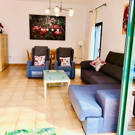 Villa- Sleep6- Private Pool And Hot Tub *