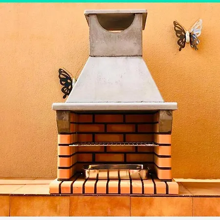 Villa Villa- Sleep6- Private Pool And Hot Tub *