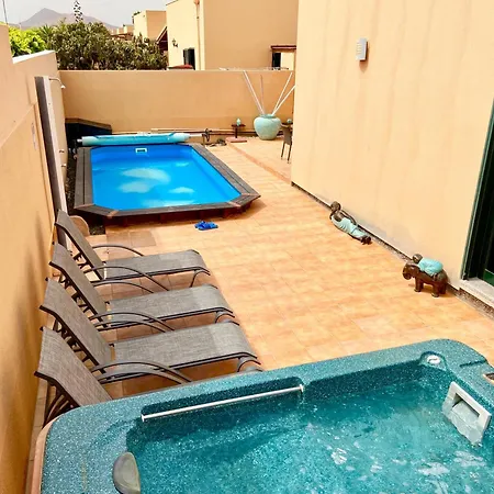 Villa- Sleep6- Private Pool And Hot Tub Villa Corralejo