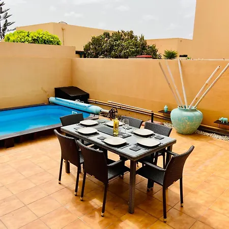 Villa Villa- Sleep6- Private Pool And Hot Tub *