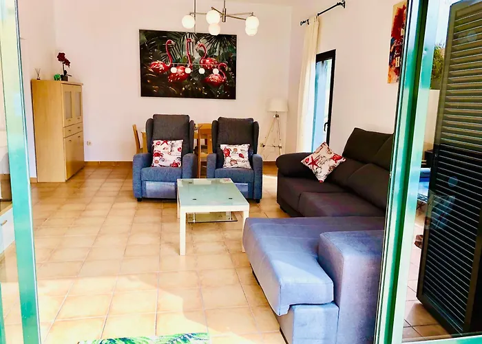 Villa- Sleep6- Private Pool And Hot Tub *