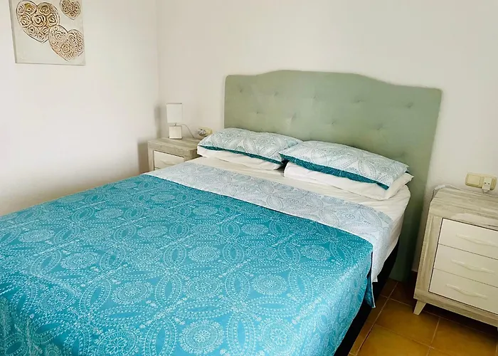 Villa- Sleep6- Private Pool And Hot Tub 别墅 科拉雷侯