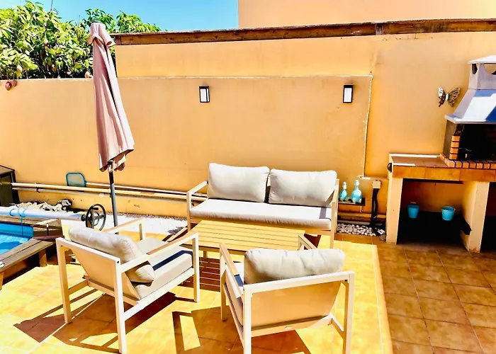 Villa Villa- Sleep6- Private Pool And Hot Tub